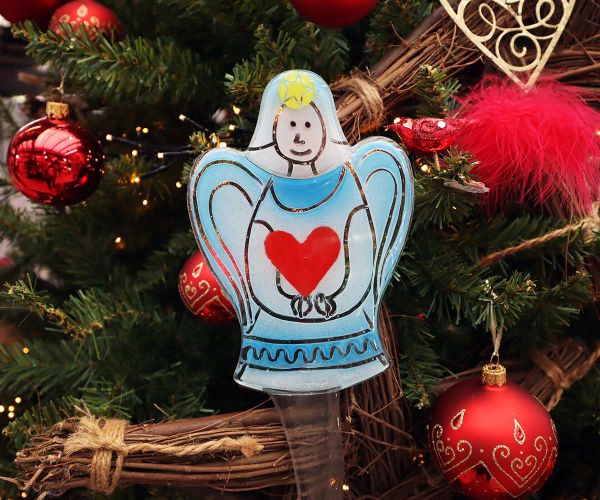 Engel aus buntem Kristallglas auf Glasstab