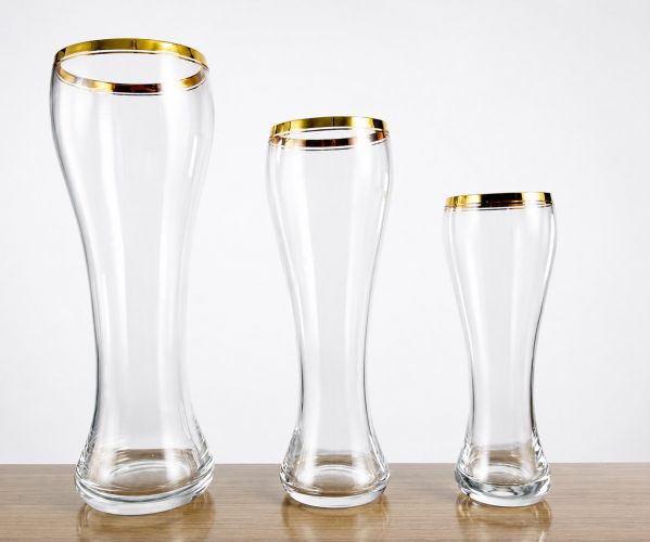 Weizenbierglas mit Goldrand