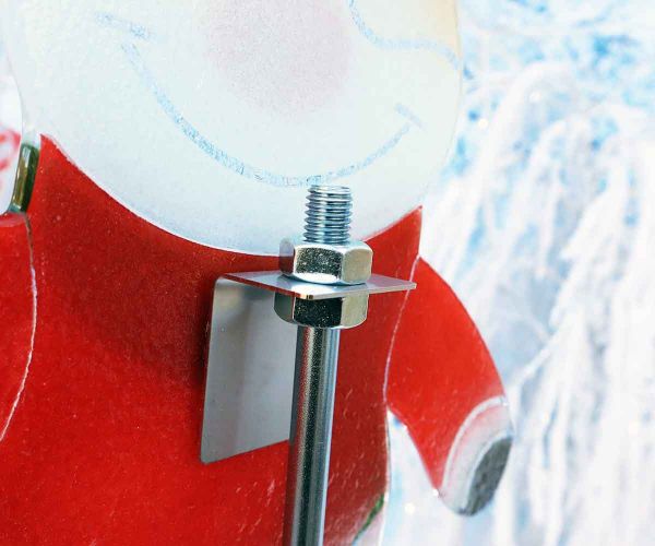 Kleines Rentier mit buntem Schal aus Kristallglas