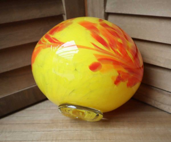 Schwimmkugel aus Glas in gelborange