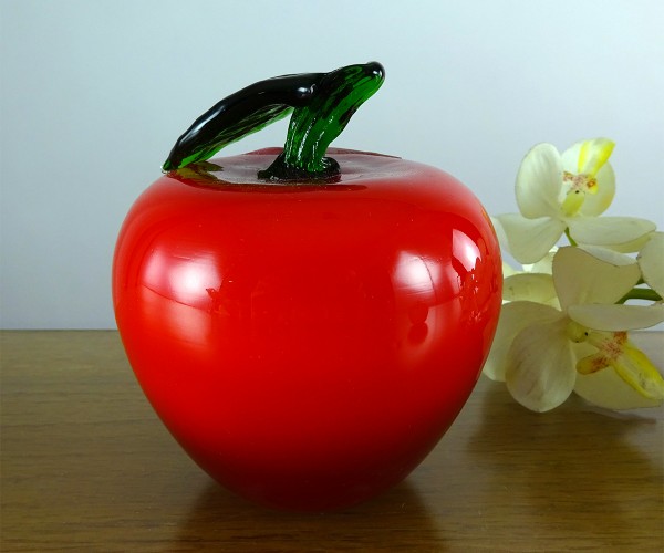 Roter Glasapfel