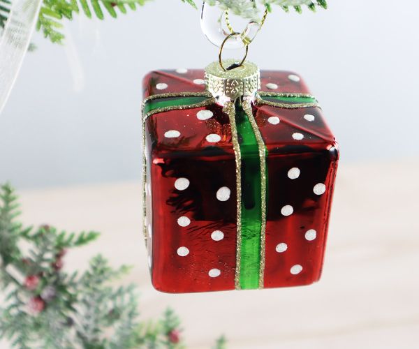 Weihnachtskugel Geschenk