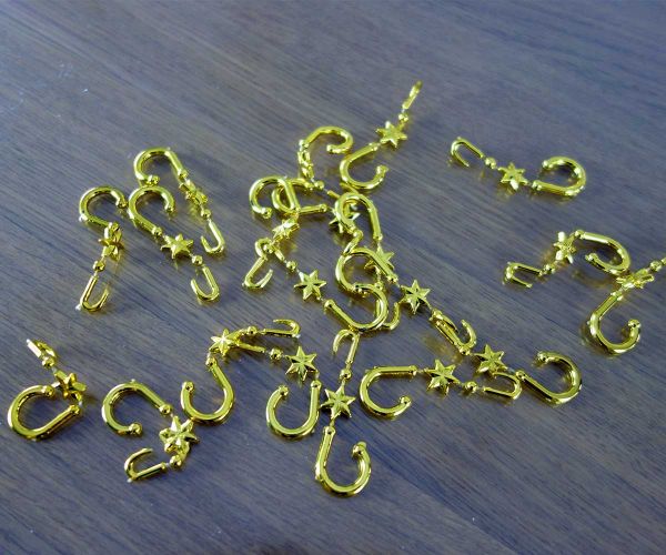 Dekorative Aufhänger 20 Stück in gold glanz