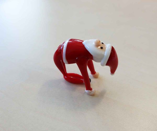 Glasfigur Yoga Weihnachtsmann