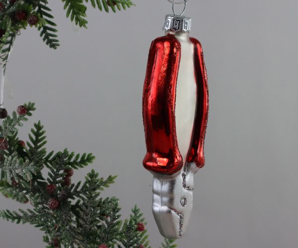 Rote Zange Weihnachtskugel