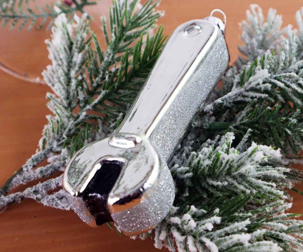 Weihnachtskugel Schraubenschlüssel