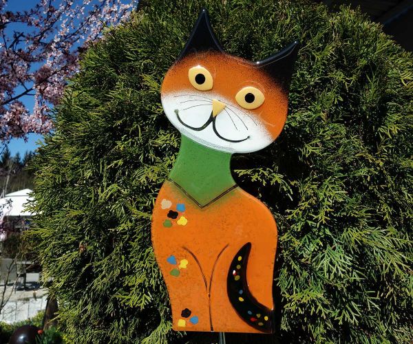 Orange Katze aus buntem Kristallglas