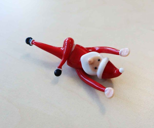 Glasfigur Yoga Weihnachtsmann