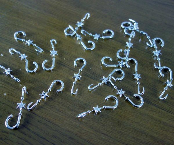 Dekorative Aufhänger 20 Stück in silber glanz