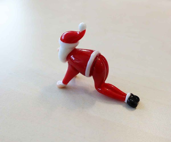 Glasfigur Yoga Weihnachtsmann