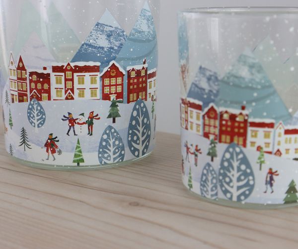 2er Set Windlichter klar mit Winterdorf