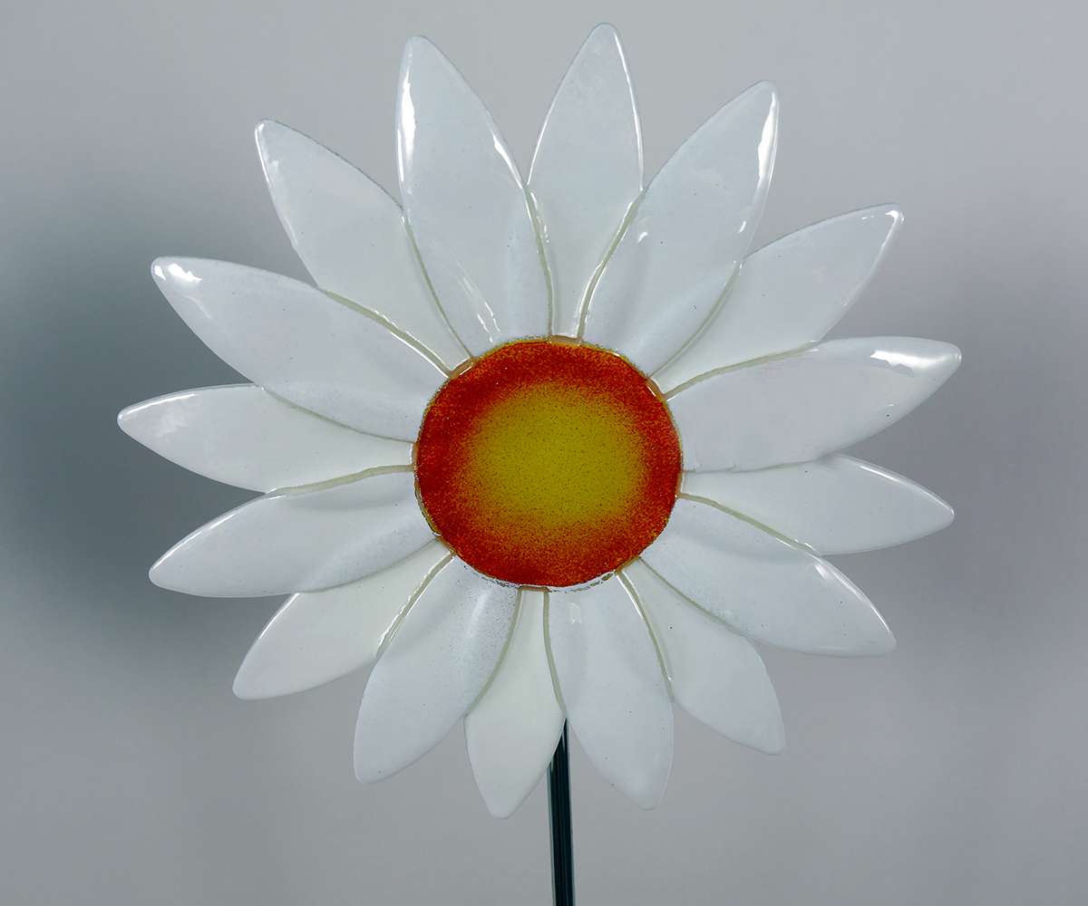 Große Blume aus buntem Kristallglas
