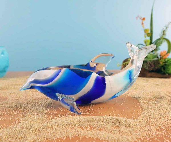 Glastier blauer Delphin