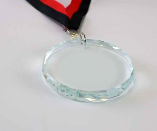 Medaille aus Glas mit Facettenrand 7 cm